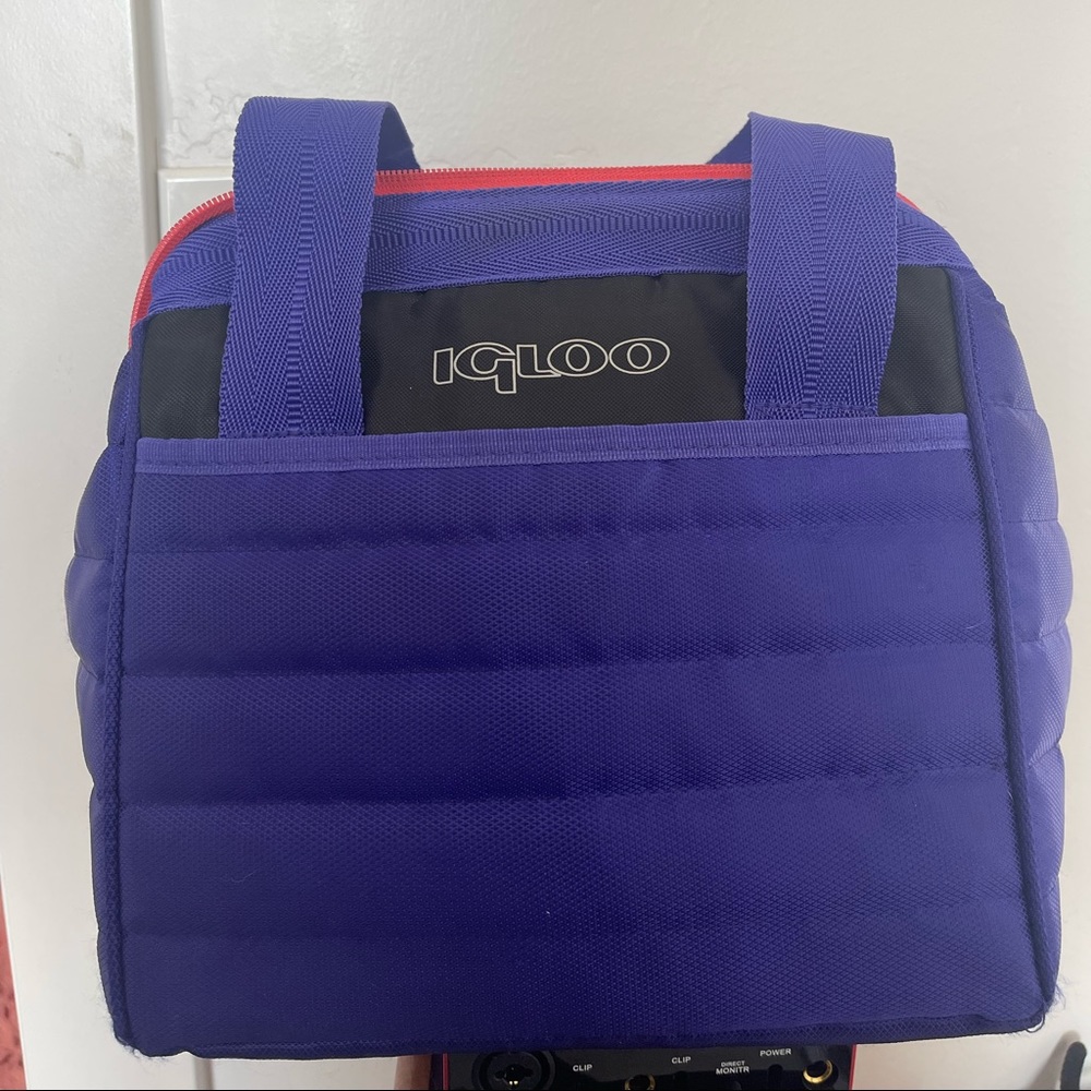 Vintage igloo cooler